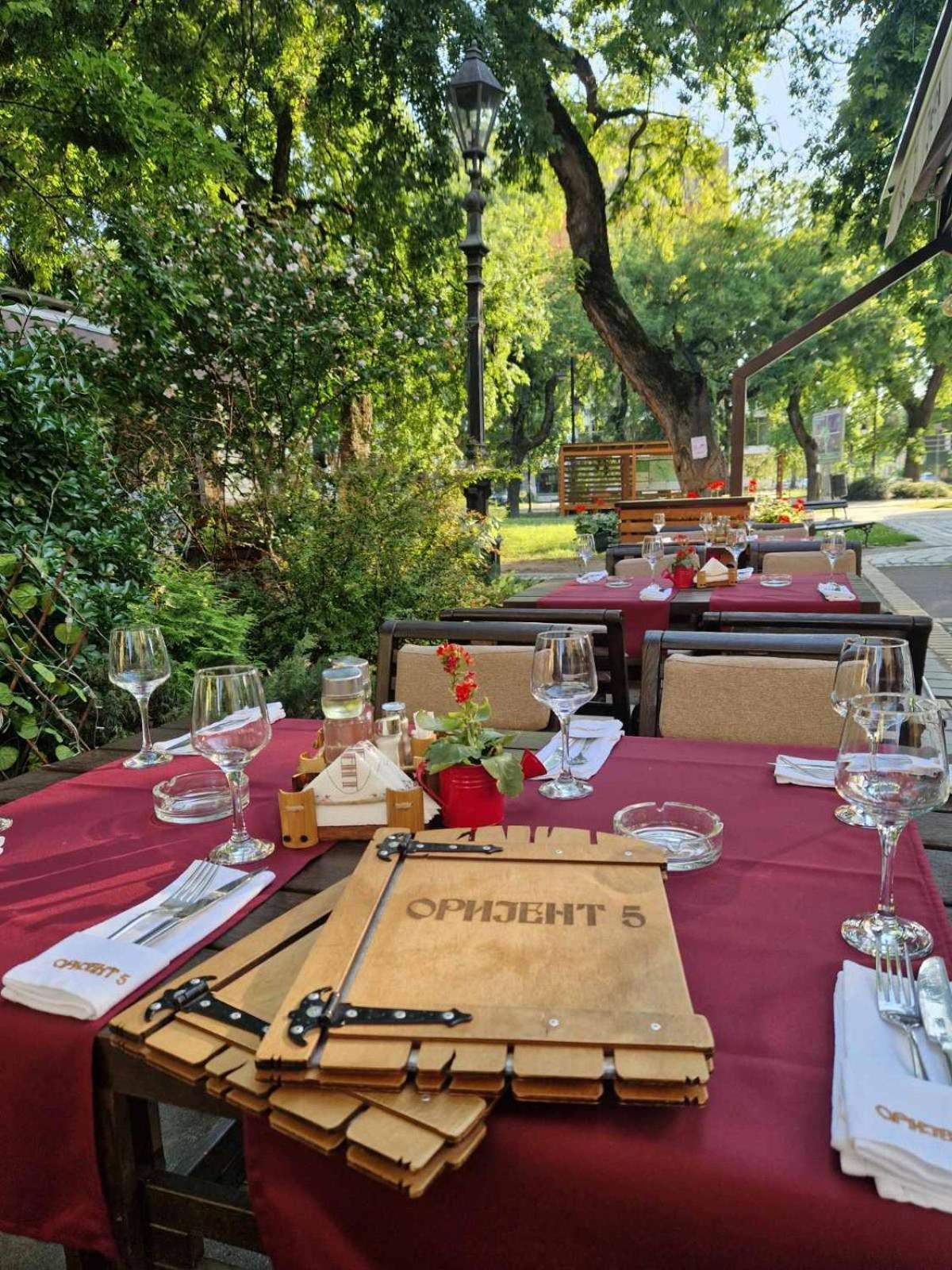 松博尔Restoran Orijent 5公寓式酒店 外观 照片
